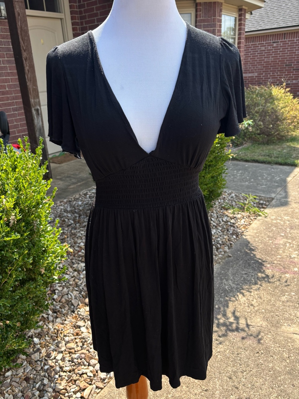 Forever 21 Black V-Neck Smocked-Waist Short Sleeve Dress